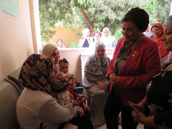 نائب الوزير توصي بمراجعة المادة العلمية للمثقفين الصحيين لتصحيح المفاهيم الخاطئة لدى المواطنين - 9 - سيناء الإخبارية