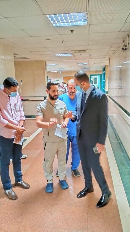 نائب وزير الصحة يتفقد مستشفى زايد آل نهيان ويطالب بتشكيل لجنة لتوفير نواقص الأدوية والمستلزمات - 3 - سيناء الإخبارية
