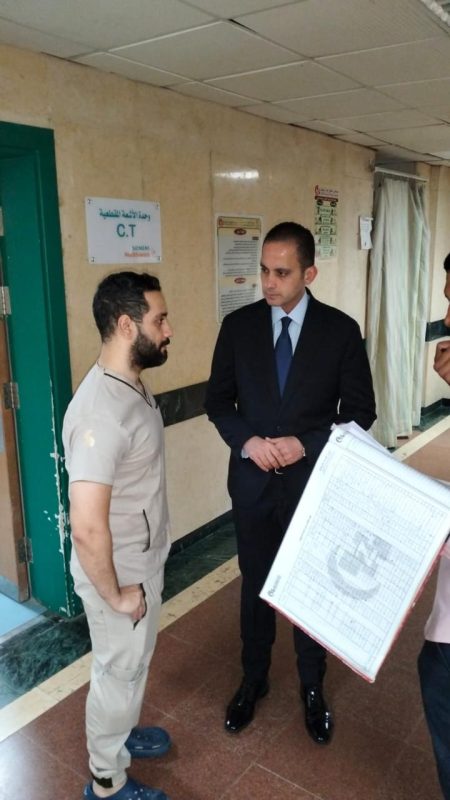 نائب وزير الصحة يتفقد مستشفى زايد آل نهيان ويطالب بتشكيل لجنة لتوفير نواقص الأدوية والمستلزمات - 1 - سيناء الإخبارية