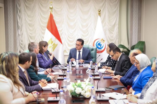 وزير الصحة يناقش مع المنسق المقيم للأمم المتحدة التعاون المشترك في مجالي الصحة والتنمية البشرية - 7 - سيناء الإخبارية