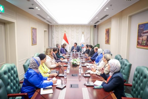 وزير الصحة يناقش مع المنسق المقيم للأمم المتحدة التعاون المشترك في مجالي الصحة والتنمية البشرية - 3 - سيناء الإخبارية