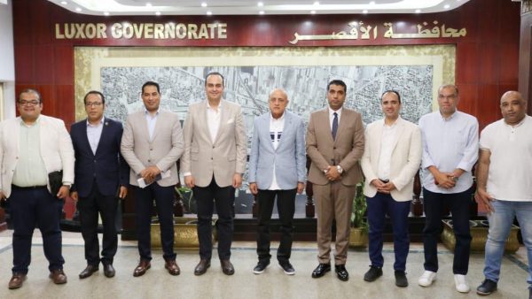 الصحة: رئيس هيئة الرعاية الصحية على رأس لجنة للمرور على المنشآت الطبية بمحافظة الأقصر - 7 - سيناء الإخبارية