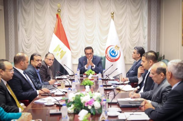 وزير الصحة يترأس اجتماع اللجنة الدائمة المختصة بمراجعة أسعار الأدوية - 3 - سيناء الإخبارية