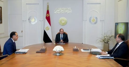 الرئيس السيسي يوجه بضرورة تحفيف التضخم وزيادة الإنفاق على الصحة والتعليم والحماية الاجتماعية - 1 - سيناء الإخبارية