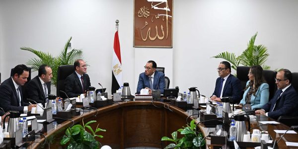 رئيس الوزراء خلال متابعته لخفض الدين العام .. الحكومة ملتزمة بتحقيق الانضباط المالي - 3 - سيناء الإخبارية