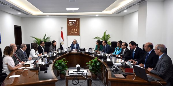 رئيس الوزراء يتابع تنفيذ خطة حوكمة الإنفاق الاستثماري وزيادة استثمارات القطاع الخاص - 1 - سيناء الإخبارية