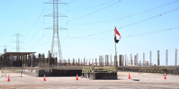 رئيس الوزراء يتفقد إنشاء وتنفيذ الخط الأول من شبكة القطار الكهربائي السريع بطول675 كم - 1 - سيناء الإخبارية