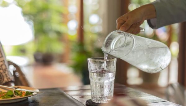 طرق استخدام الماء البارد لإنقاص الوزن و تأثيره على جسم الإنسان أثناء الرجيم - 1 - سيناء الإخبارية