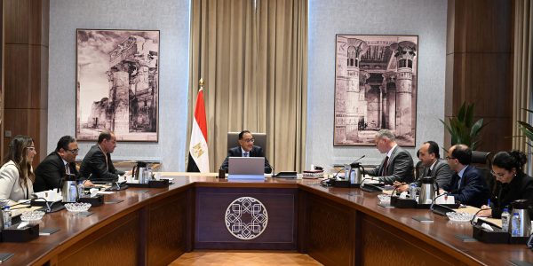 كريم بدوي: إجراءات تحفيزية لزيادة إنتاج البترول والغاز الطبيعي خلال الفترة المقبلة - 3 - سيناء الإخبارية