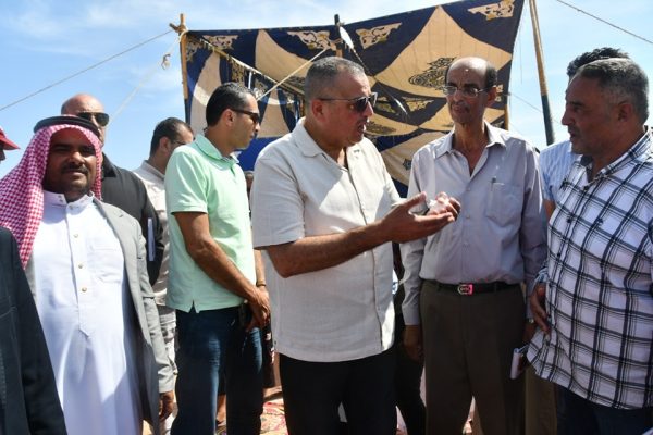 محافظ جنوب سيناء يتفقد قرية النقب ويتابع مشروع إنشاء 120 منزل بدوي - 3 - سيناء الإخبارية