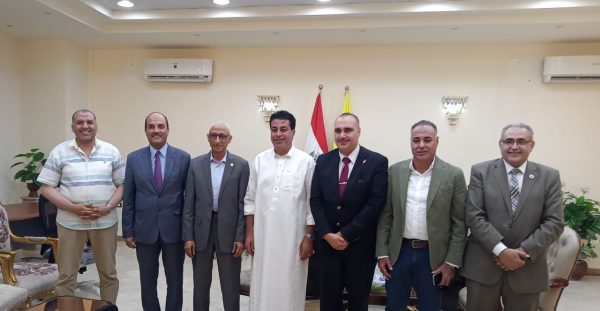 محافظ شمال سيناء يرحب بافتتاح كلية جديدة للهندسة ويشيد بدور جامعة العريش في خدمة المجتمع - 3 - سيناء الإخبارية