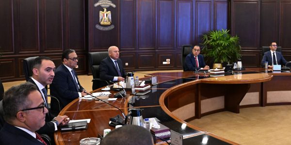 مدبولي يلتقي بممثلي شركة «نيسان مصر» لدعم التوسع في التصنيع المحلي - 1 - سيناء الإخبارية