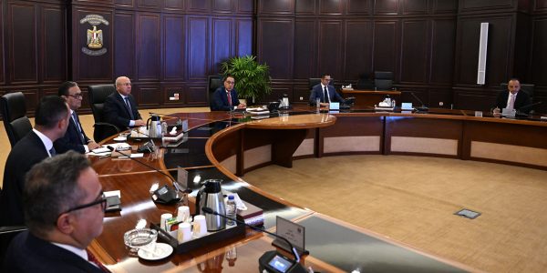 مدبولي يلتقي بممثلي شركة «نيسان مصر» لدعم التوسع في التصنيع المحلي - 3 - سيناء الإخبارية