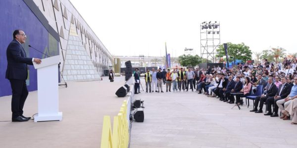 رئيس الوزراء يزور مدينة رأس الحكمة ويتفقد الأراضي البديلة لتعويضات الأهالي - 1 - سيناء الإخبارية
