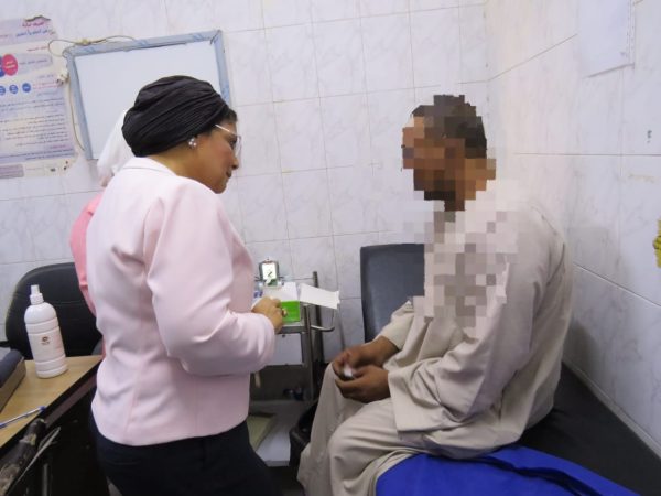 نائب وزير الصحة تتفقد وحدة صحة مدينة العمال بمحافظة قنا - 3 - سيناء الإخبارية