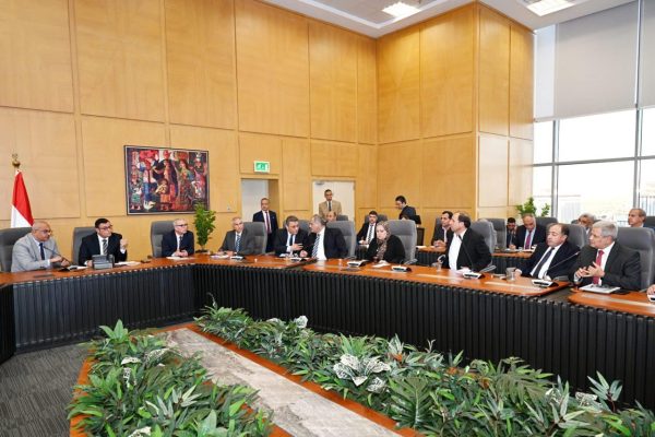 وزير الإسكان يعقد اجتماعه الدوري مع أعضاء البرلمان لبحث مطالب دوائرهم - 3 - سيناء الإخبارية