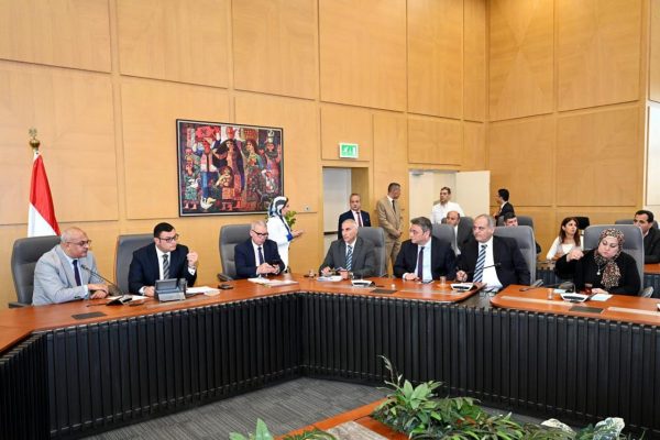 وزير الإسكان يعقد اجتماعه الدوري مع أعضاء البرلمان لبحث مطالب دوائرهم - 5 - سيناء الإخبارية