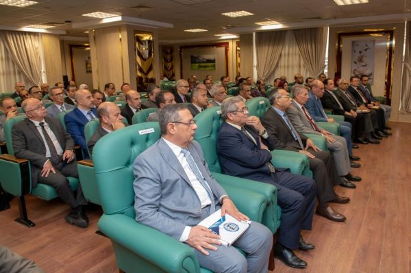 وزير الإنتاج الحربي يشدد على ضرورة الاستفادة المثلى من الأصول والموارد المتاحة - 1 - سيناء الإخبارية
