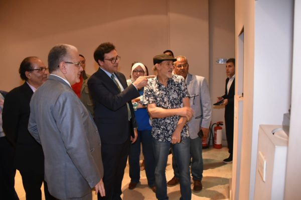 وزير الثقافة يوجه بعمل مستنسخات لأهم أعمال محمود مختار وتسويقها - 3 - سيناء الإخبارية