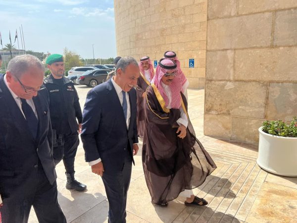وزير الخارجية والهجرة يعقد جلسة مباحثات مع نظيره السعودي بالرياض - 1 - سيناء الإخبارية