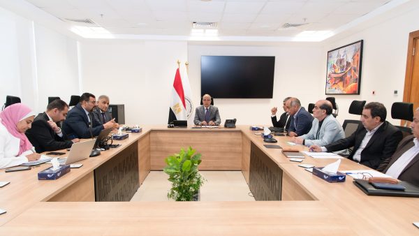 وزير الري : التوسع في استخدام الطاقة الشمسية في رفع المياه الجوفية - 1 - سيناء الإخبارية