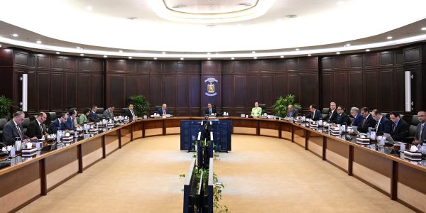 وزير الكهرباء : تنفيذ مشروعات طاقة رياح بقدرات إجمالية تصل إلى 3450 ميجاوات - 1 - سيناء الإخبارية