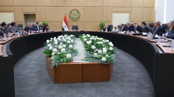 وزير الكهرباء: الاهتمام ببرامج الصيانة ورفع كفاءة الشبكات وخفض الفاقد الفنى - 1 - سيناء الإخبارية