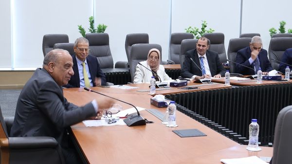 وزير الكهرباء: الاهتمام ببرامج الصيانة ورفع كفاءة الشبكات وخفض الفاقد الفنى - 3 - سيناء الإخبارية