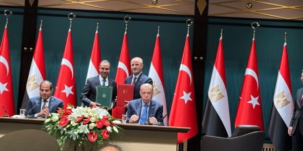 34 بند..تفاصيل الإعلان المشترك للاجتماع الأول لمجلس التعاون الاستراتيجي رفيع المستوى بين مصر وتركيا - 7 - سيناء الإخبارية