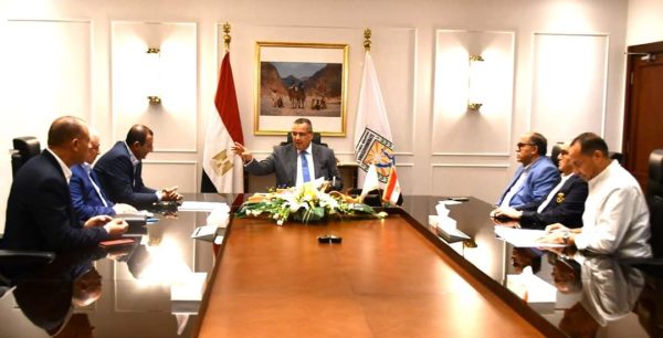 محافظ جنوب سيناء يناقش أعمال تطوير ميناء شرم الشيخ مع الجهات المعنية - 7 - سيناء الإخبارية