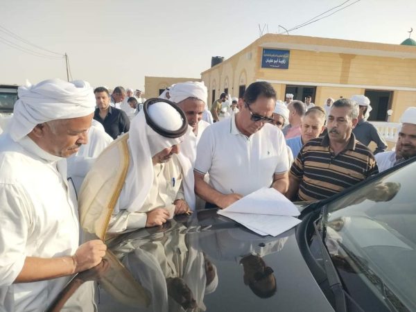 نائب محافظ شمال سيناء يتفقد قرى جنوب رفح ويستمع لمطالب المواطنين - 1 - سيناء الإخبارية