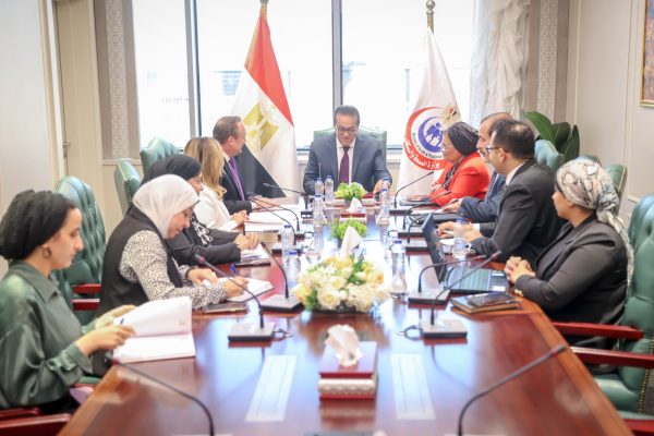 وزير الصحة والسكان يستقبل الممثل المقيم الجديد لمنظمة الأمم المتحدة للسكان (UNFPA) لمناقشة سبل التعاون المشترك - 1 - سيناء الإخبارية