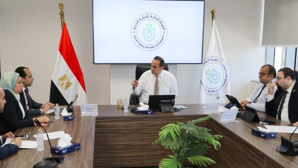 الرعاية الصحية تطلق مبادرة " مرجعية " لتوحيد وتنميط البروتوكولات الإكلينيكية للتشخيص والعلاج بمستشفيات الهيئة - 7 - سيناء الإخبارية