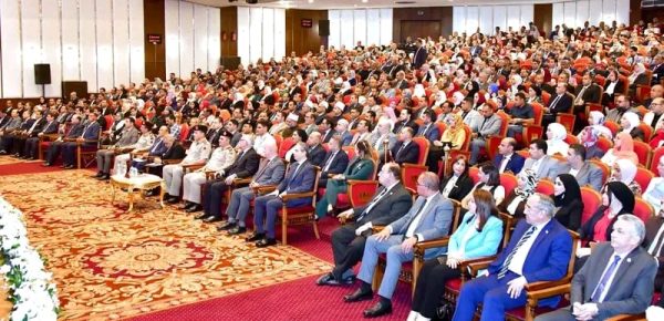 القوات المسلحة تنظم برنامج "استراتيجية تنمية القيادة الوطنية" على مدار 4 أيام - 1 - سيناء الإخبارية