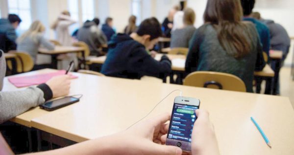 3 دول أوروبية تنضم لفرنسا وتحظر الهواتف الذكية في جميع مدارسها - 3 - سيناء الإخبارية