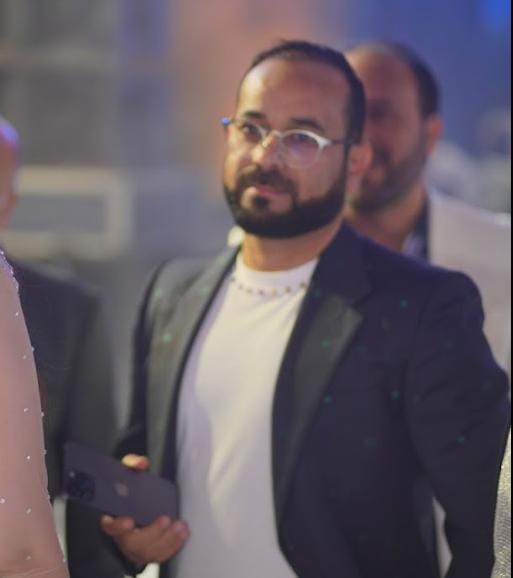 بعد تعرض المنتج إسحق إبراهيم لجلطة بالشريان الأيمن للقلب..ننشر التطورات الصحية له - 1 - سيناء الإخبارية