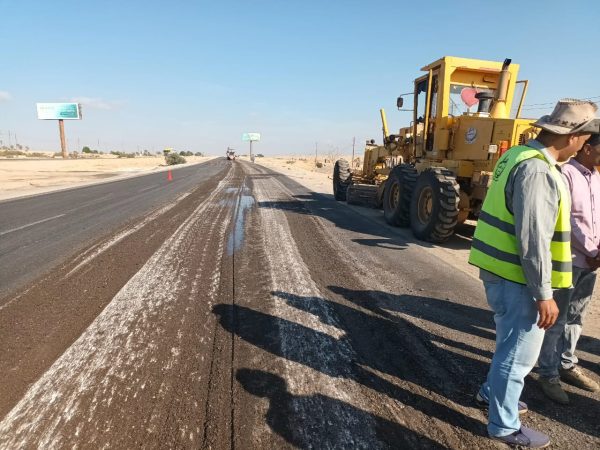جنوب سيناء تستأنف أعمال إصلاح طريق الارتكاز الأمني في عيون موسى - 3 - سيناء الإخبارية