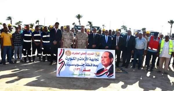 خالد مبارك يشهد تجربة عملية عن انفجار أنبوبة كلور بمحطة التحلية بمدينة طور سيناء - 5 - سيناء الإخبارية