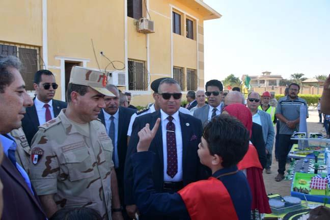 خالد مبارك يشهد تجربة عملية عن انفجار أنبوبة كلور بمحطة التحلية بمدينة طور سيناء - 9 - سيناء الإخبارية