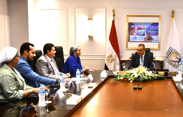 خالد مبارك يشيد بالدور المجتمعي للجامعات عامة وجامعة الملك سلمان الدولية بجنوب سيناء - 1 - سيناء الإخبارية