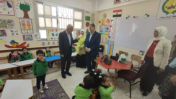 خالد مجاور يؤكد علي انتظام الدراسة في جميع مدارس المحافظة وعددها 624 مدرسة - 1 - سيناء الإخبارية
