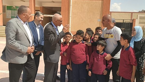 خالد مجاور يؤكد علي انتظام الدراسة في جميع مدارس المحافظة وعددها 624 مدرسة - 5 - سيناء الإخبارية