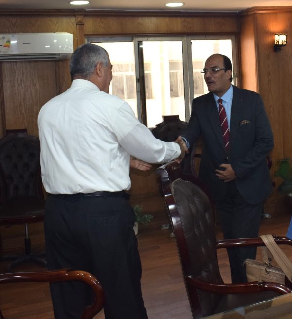 رئيس جامعة العريش يعتمد خطة الجامعة للمؤتمرات والندوات والأنشطة الطلابية خلال العام الجامعي الجديد - 1 - سيناء الإخبارية