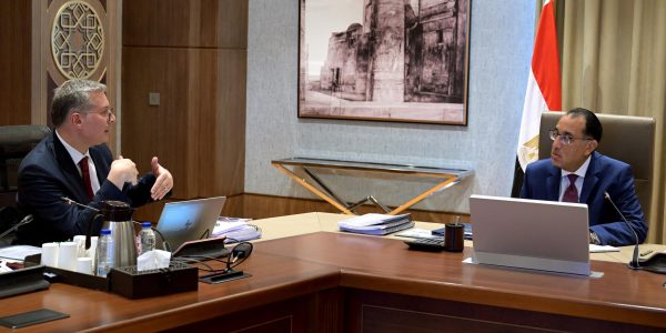 رئيس مجلس الوزراء يؤكد على انتظام سداد مستحقات الشركاء الأجانب - 5 - سيناء الإخبارية