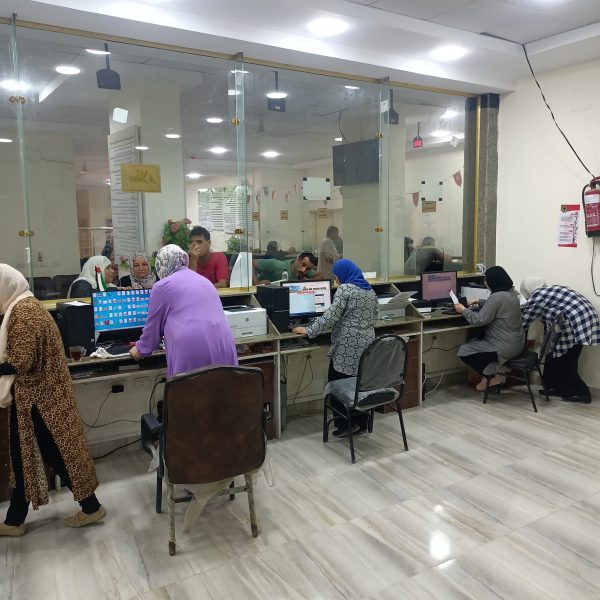 رئيس مدينة العريش: الاستماع إلى شكاوى المواطنين والعمل على تذليل العقبات وتسهيل الخدمات المطلوبة - 1 - سيناء الإخبارية
