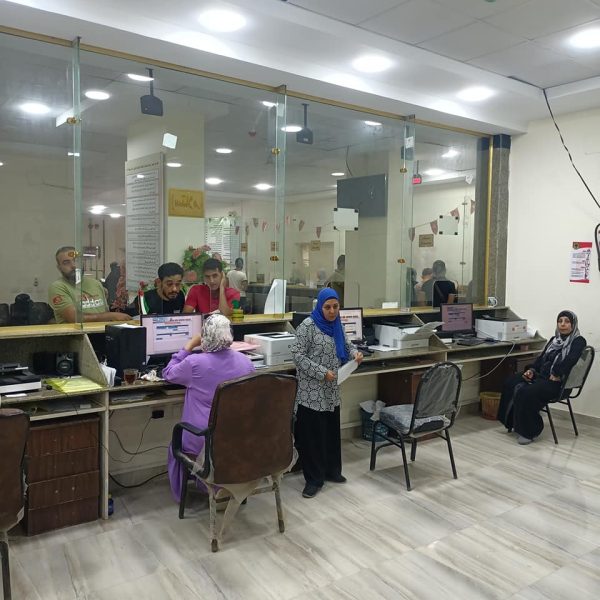 رئيس مدينة العريش: الاستماع إلى شكاوى المواطنين والعمل على تذليل العقبات وتسهيل الخدمات المطلوبة - 3 - سيناء الإخبارية