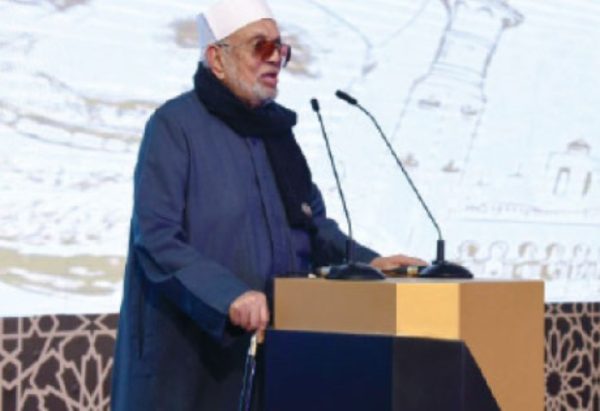 الرئيس السيسي يكرّم نجل الشيخ الشعراوي ضمن العلماء المكرمين في احتفالية المولد النبوي - 3 - سيناء الإخبارية