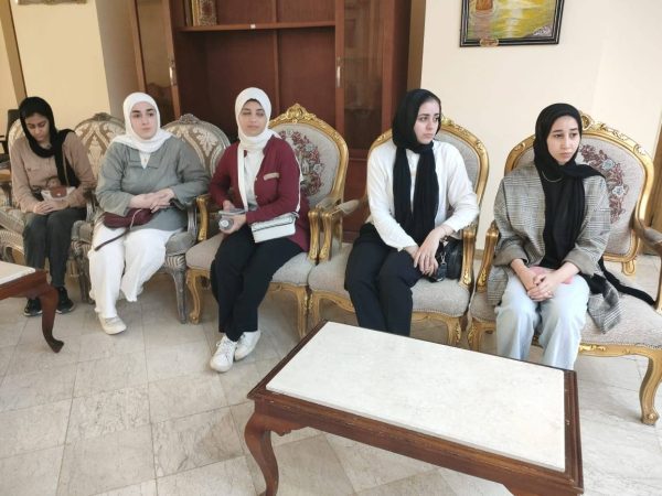 طلبة كلية الطب البيطري بجامعة العريش يكرمون من المحافظ ..بالصور - 3 - سيناء الإخبارية