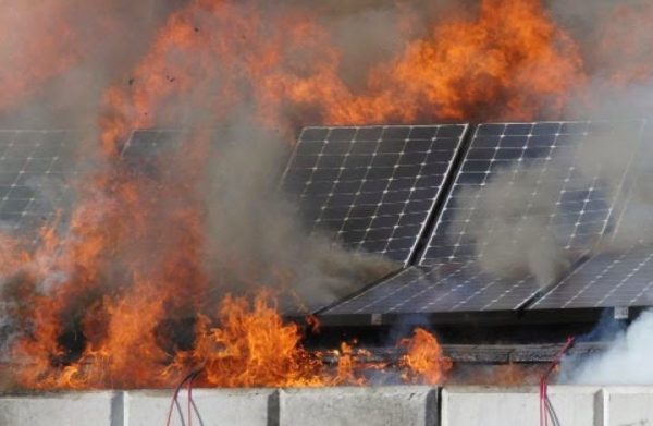 في عدد من البيوت..انفجار نظام الطاقة الشمسية جنوبي لبنان - 1 - سيناء الإخبارية