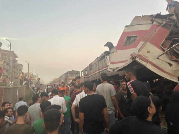 النيابة العامة تأمر بتشكيل لجنتين لفحص حادث تصادم قطاري الزقازيق بعد وفاة 4 أشخاص - 3 - سيناء الإخبارية